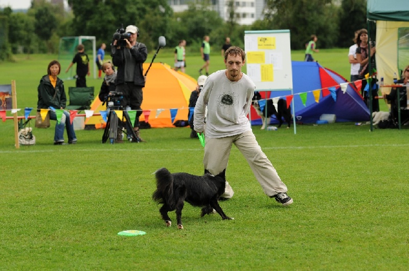 Image 793 of 855  -  254 kB